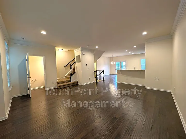 4061 Zilker Park Dr — Photo 8