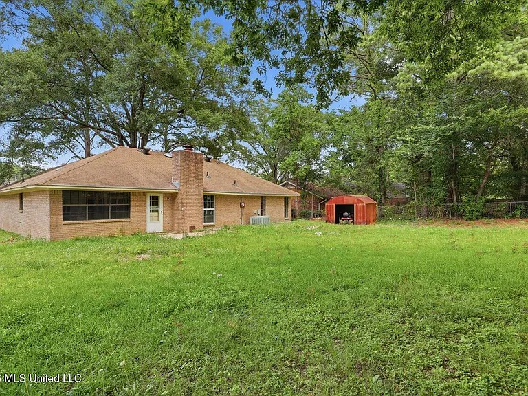 225 Walnut Ridge St — Photo 26