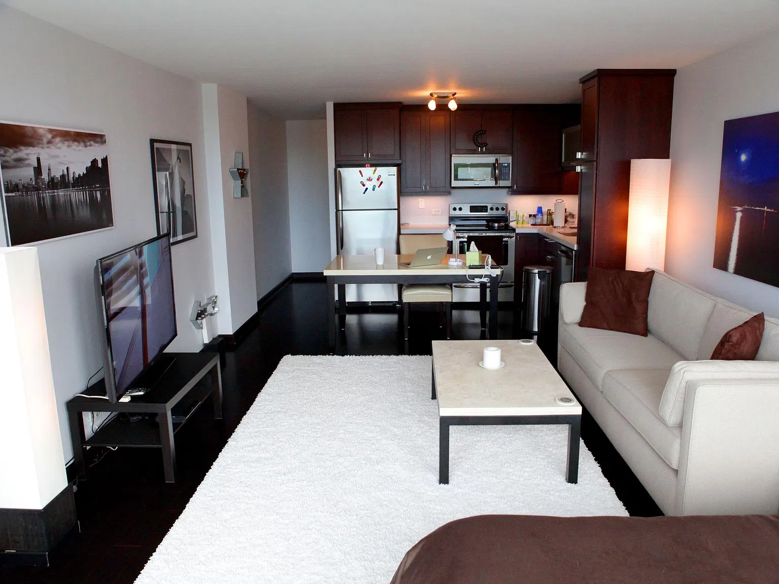 Studio, 575 sqft, $1,975 — Photo 2