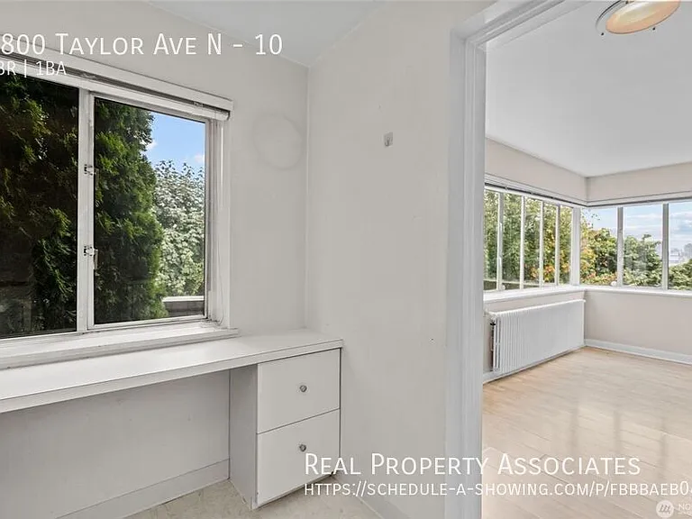 1800 Taylor Ave N #10 — Photo 9