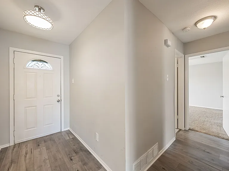 1 E Mountain Ln #MAIN — Photo 9