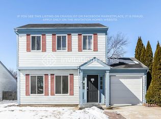 2S526 Cynthia Dr, Warrenville, IL 60555