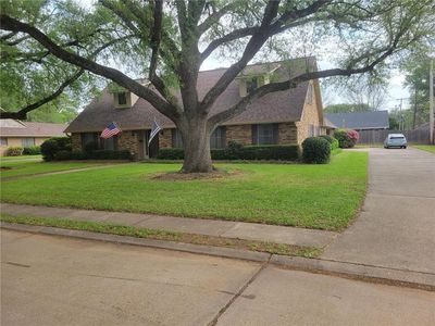 215 Sweetbriar Dr, Alexandria, LA, 71303