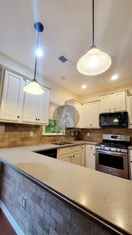 Building Photo - 513 Millside Trl