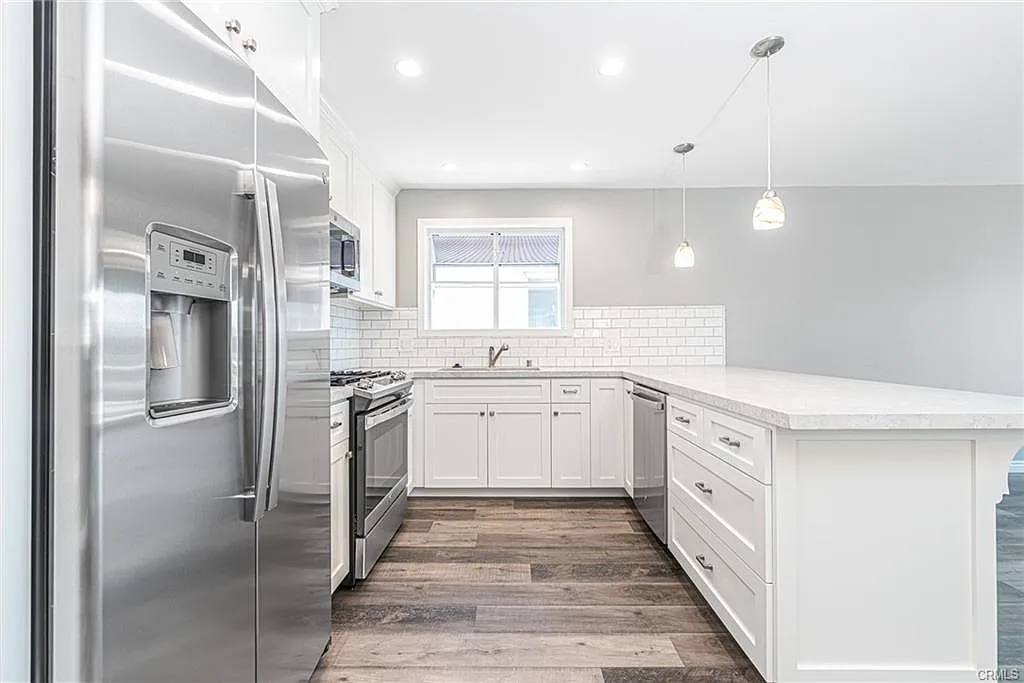 Building Photo - 1808 W Balboa Blvd #B