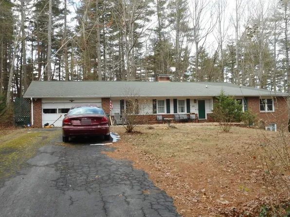 100 E Pinecrest Dr, Flat Rock, NC 28731