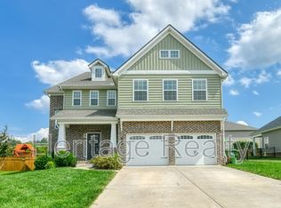 2212 Scarlet Tanager St, Maryville, TN 37801