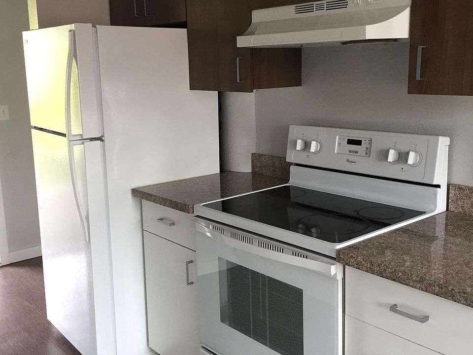 1st image of 587 N Rosa Parks Way APT 3