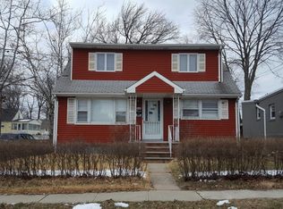 242 Church St, Woodbridge, NJ 07095