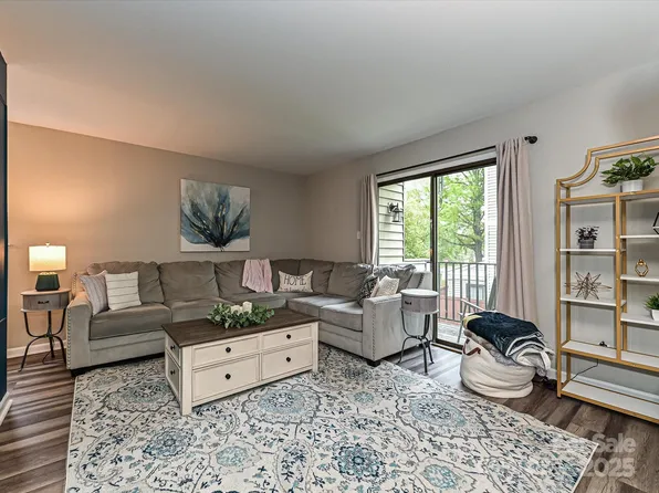 1615 Merry Oaks Rd APT G, Charlotte, NC 28205