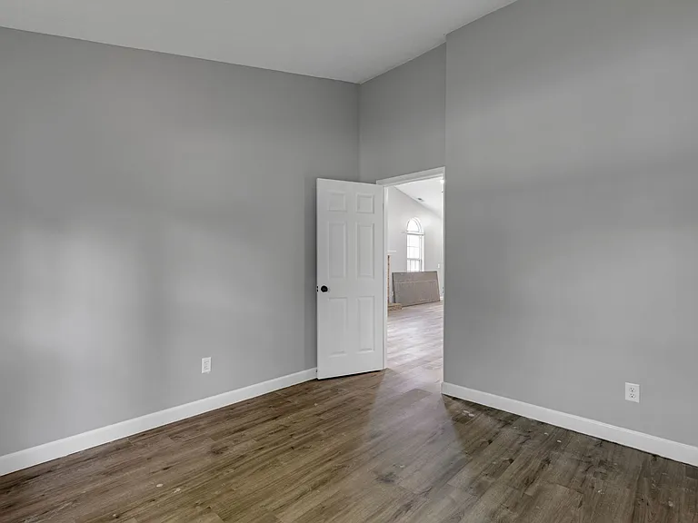 5709 Eden Village Dr — Photo 10