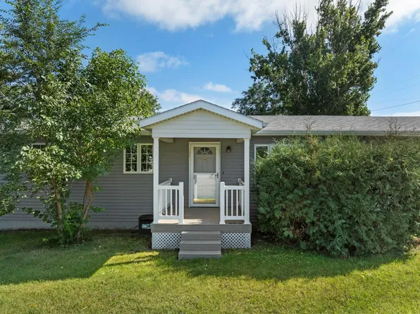 300 Colton Ave, Burlington, ND 58722