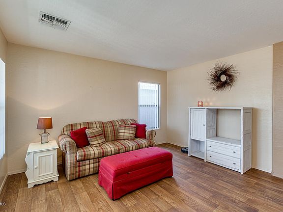 5th image of 33439 N Roadrunner Ln