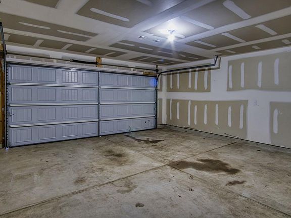 3rd image of 10702 Goose Way