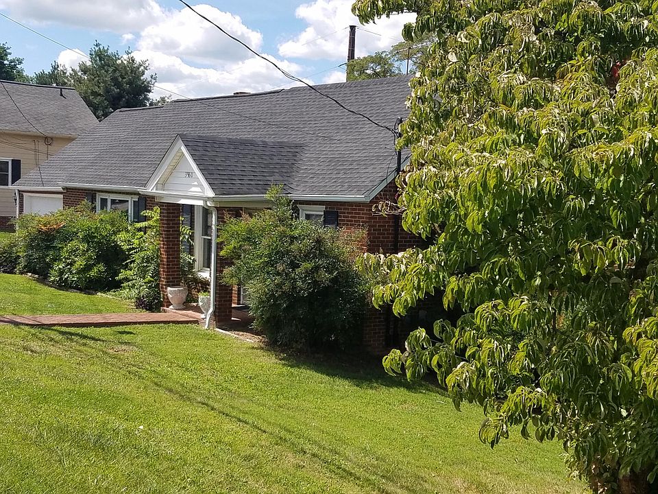 1st image of 3960 Roanoke St
