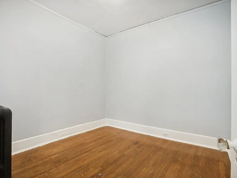 4609 Second Ave — Photo 8