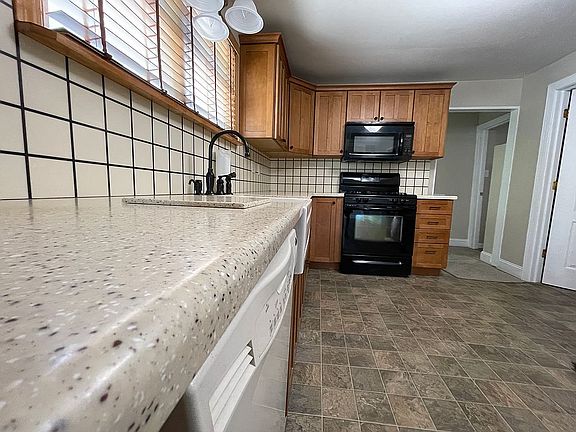 Countertop and cabinets 