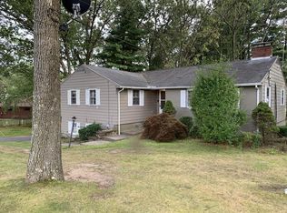30 Wyndward Rd, Longmeadow, MA 01106