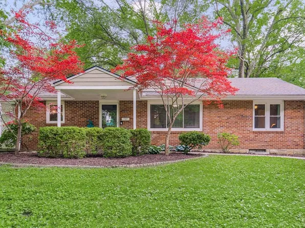 10811 W 56th St, Shawnee, KS 66203
