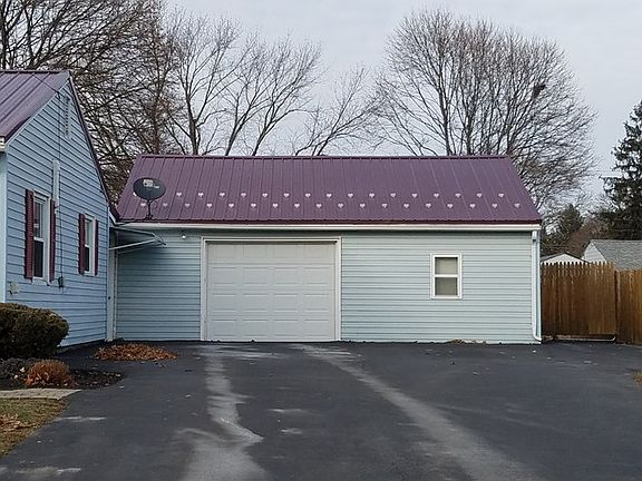 2nd image of 121 Lynhurst Ave