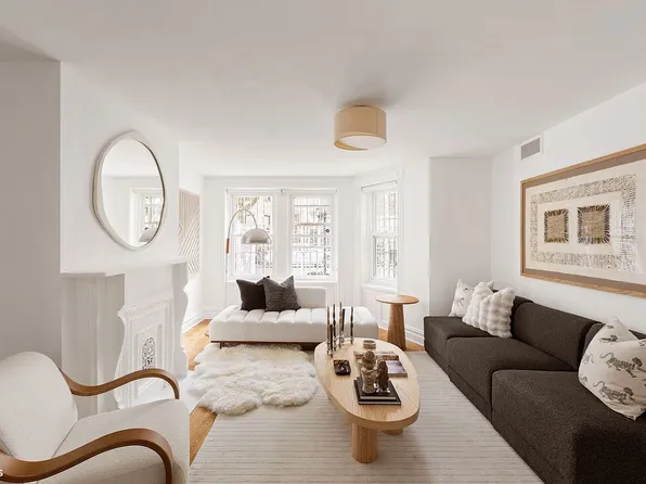 105 Moffat St, Brooklyn, NY 11207