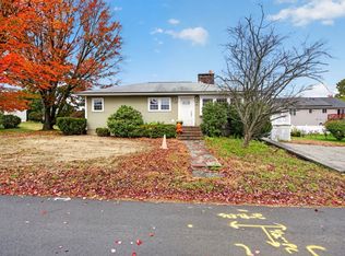 94 Peever St, Methuen, MA 01844