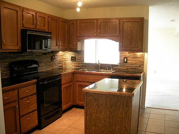 5th image of 11015 Limbach Cir