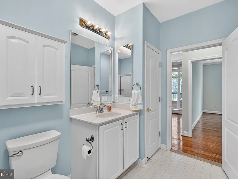 2111 Ganton Grn #208E — Photo 24