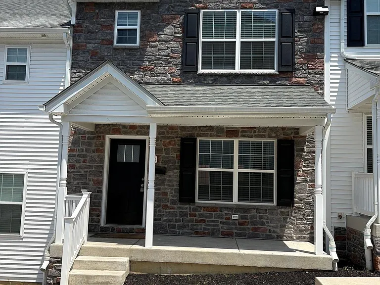 1057 Easton Rd #B — Photo 1