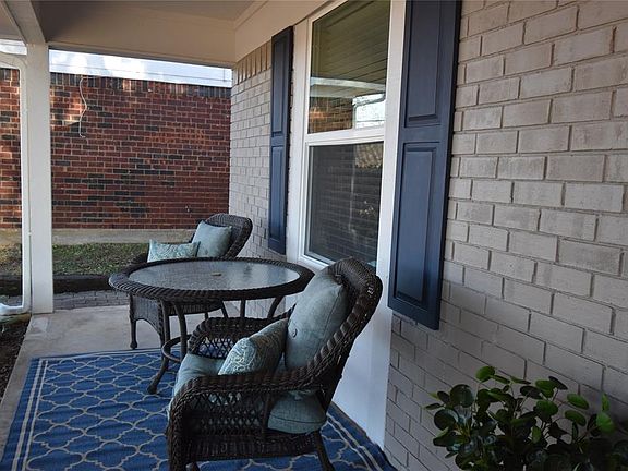 3rd image of 1024 Forest Ridge Dr