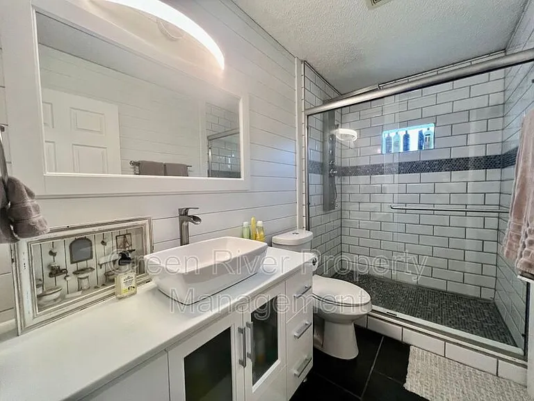 3352 Shelley Dr — Photo 31