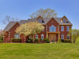 1641 Burr Oaks Dr, West Des Moines, IA 50266