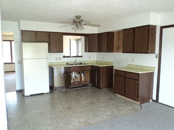 4th image of 6668-6670 Fairway Cir