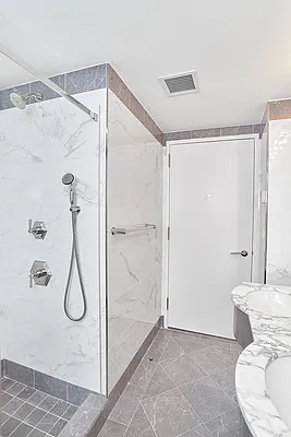 Rented by Living New York | media 13