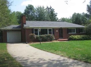 2171 Devonshire Rd, Bloomfield Hills, MI 48302