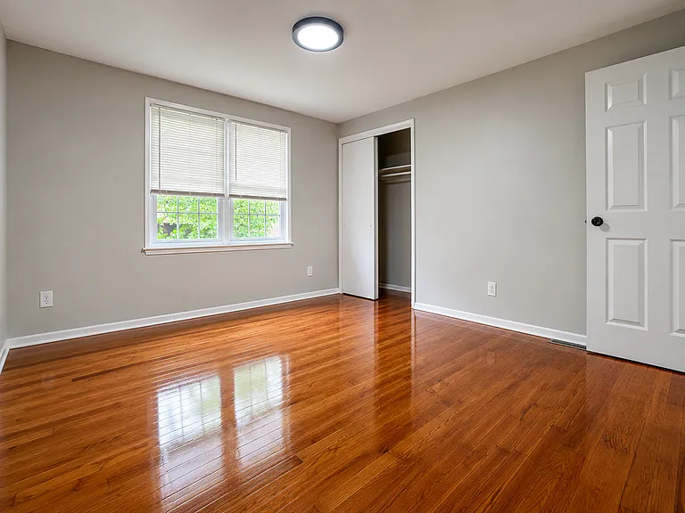 64 Chamberlain St #12 — Photo 4