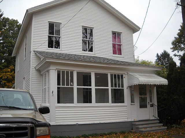 1st image of 11 4th Ave