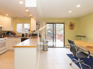 144 Thorndike St #A1, Brookline, MA 02446