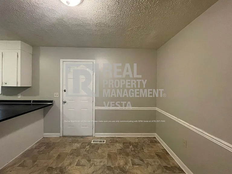 106 Hazel Dr — Photo 6