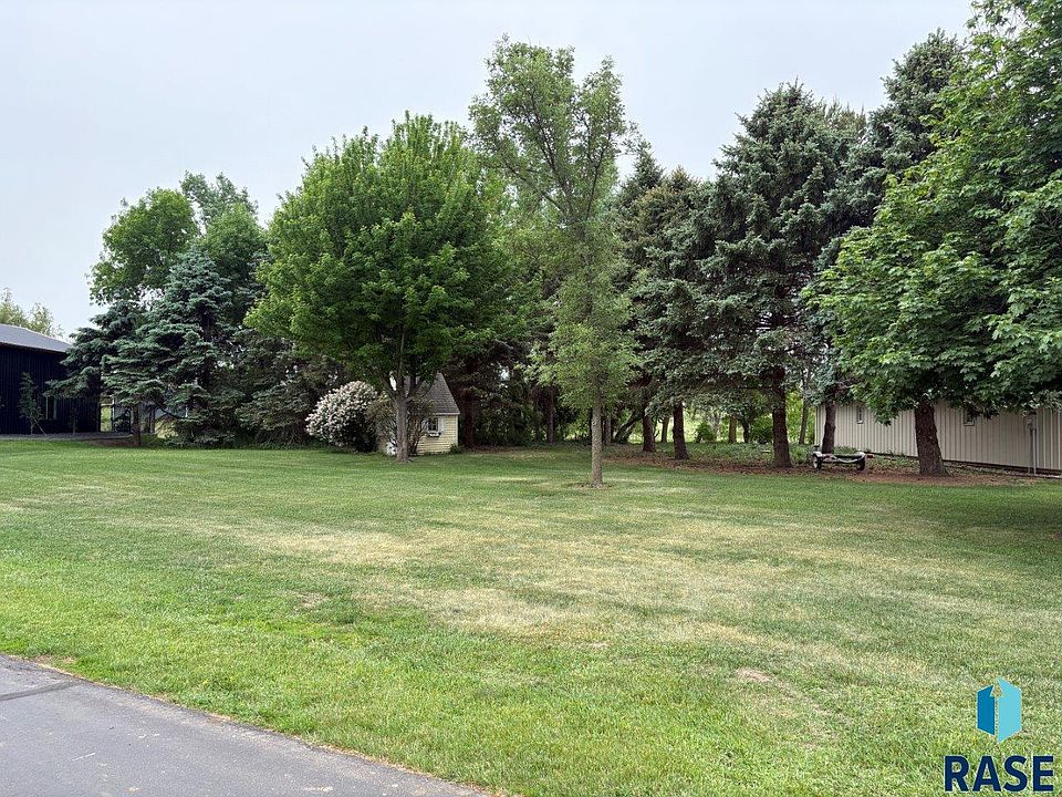 1st image of Killarney Park Dr