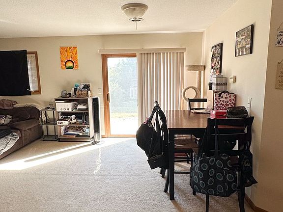 4th image of 224 S Oak Pl #224