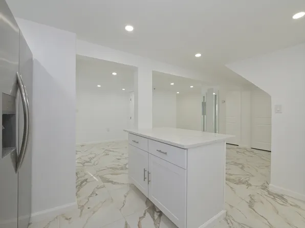 (undisclosed Address), Bellmore, NY 11710