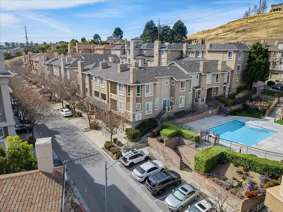 1st image of 555 Marble Arch Ave