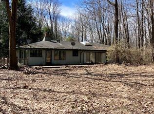 186 W Laurel Ln, Rockwood, PA 15557