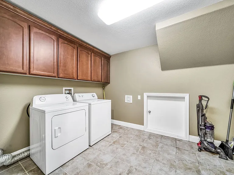 48954 Woodgrove Cmn — Photo 12