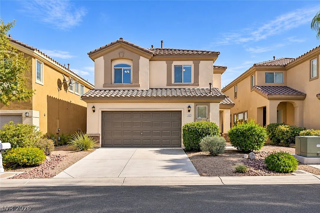 4 bed, 2.5 bath, 2119 sqft, $2,400 — Photo 1