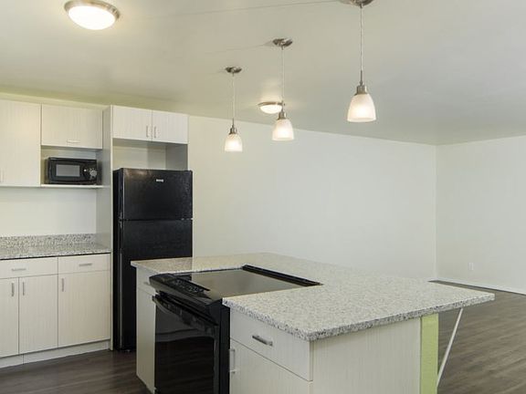 5th image of 424 Jefferson St NE APT 12