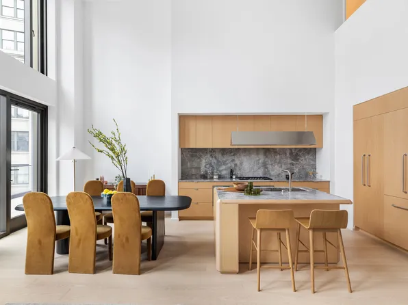 30 Front Street image 6 of 36