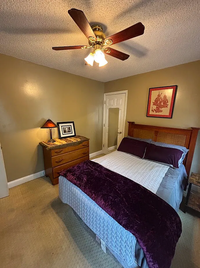3 bed, 2.5 bath, 2170 sqft, $775 — Photo 1