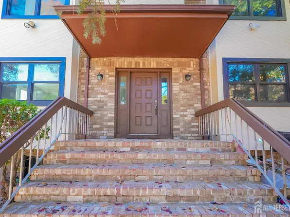 1308 Merrywood Dr, Edison, NJ 08817